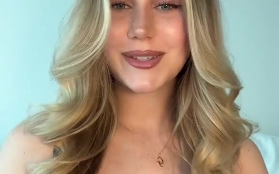 Gina Laitschek Leaks Onlyfans – Show Her Big Boobs