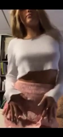 Breckie Hill Finger Pussy Orgasm Leaks Onlyfans